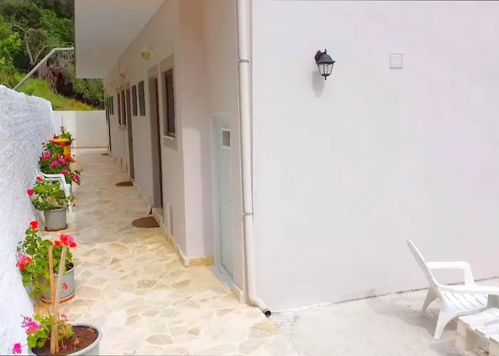 George\'S Sea View Apartments
