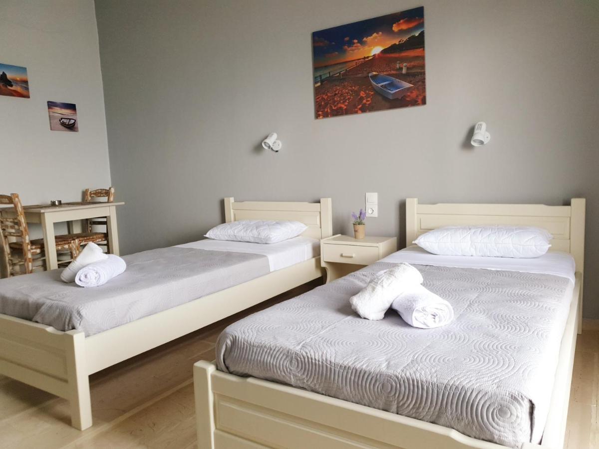 Apartment George's Sea View Mesongi